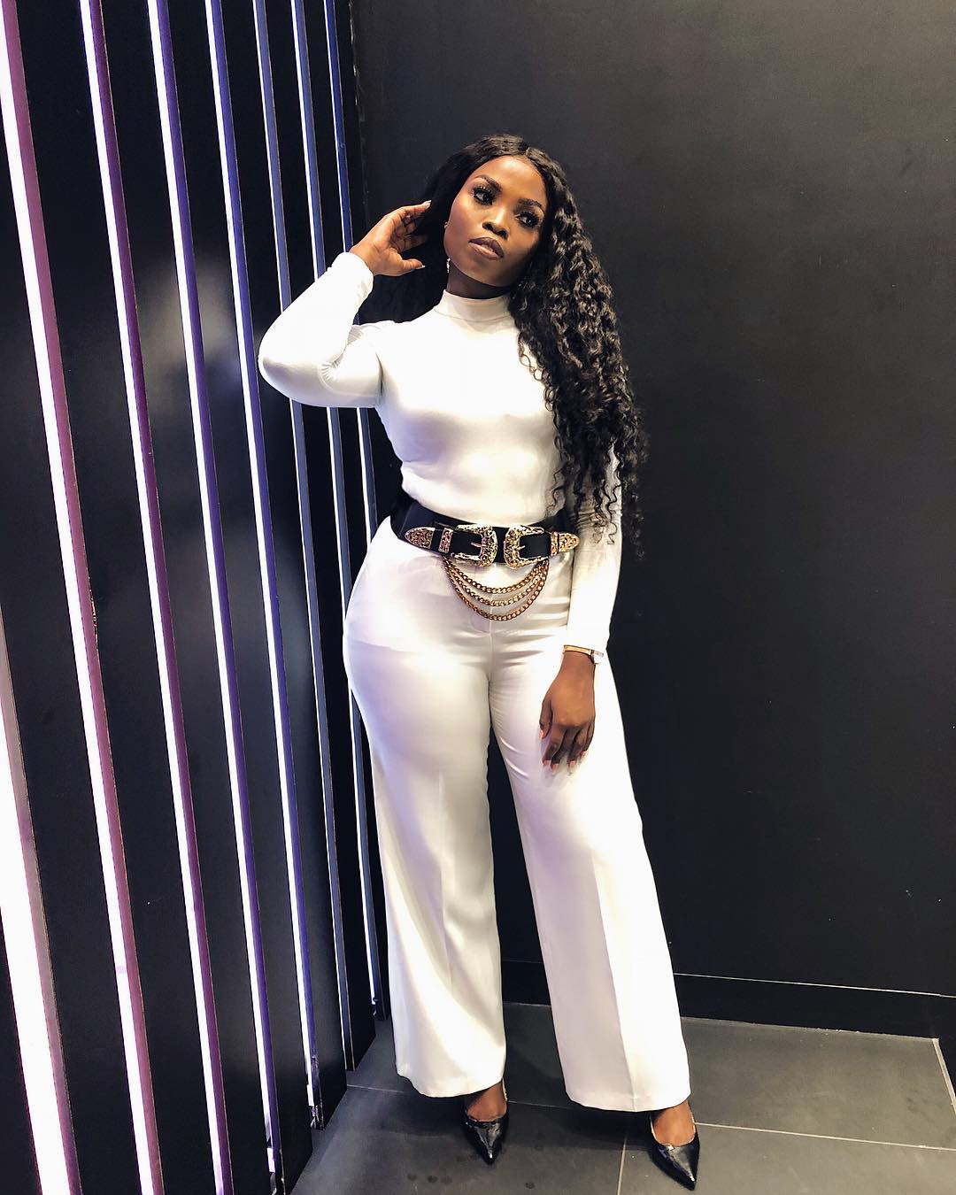 https://www.bellanaijastyle.com/wp-content/uploads/2018/06/All-White-Outfit-Ideas-For-Mo%C3%ABt-Grand-Day-3.jpg